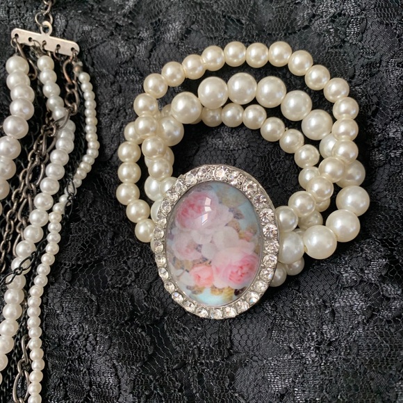 Unsigned Faux Pearl Jewelry, Wedding, Cottagecore, Feminine - Picture 2 of 4